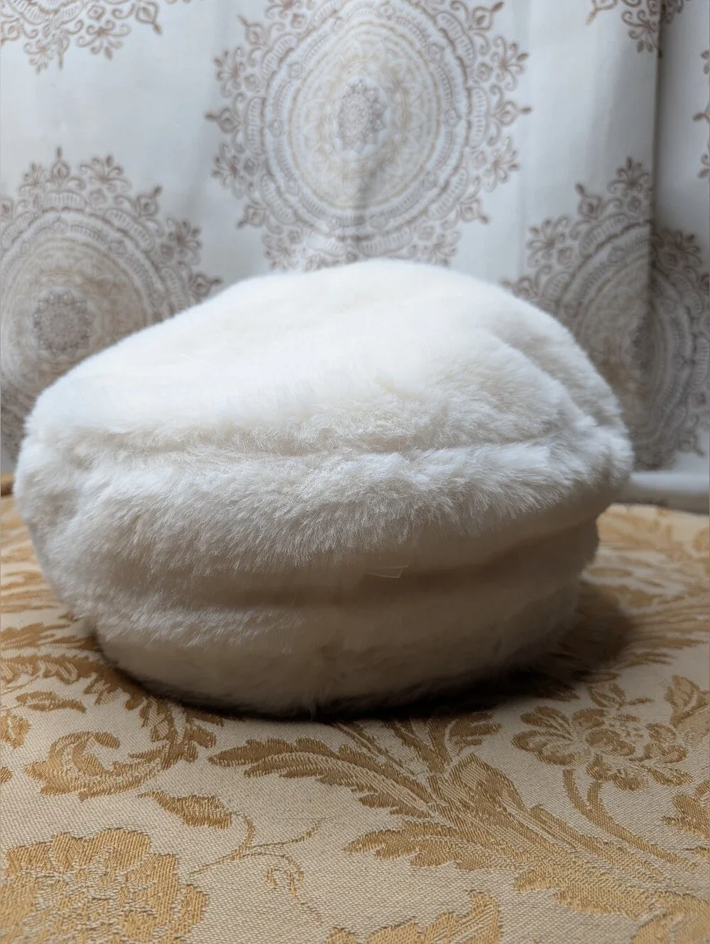 NWT Juicy Couture White Faux Fur Rhinestone Logo Brimmed Women's Cap Hat